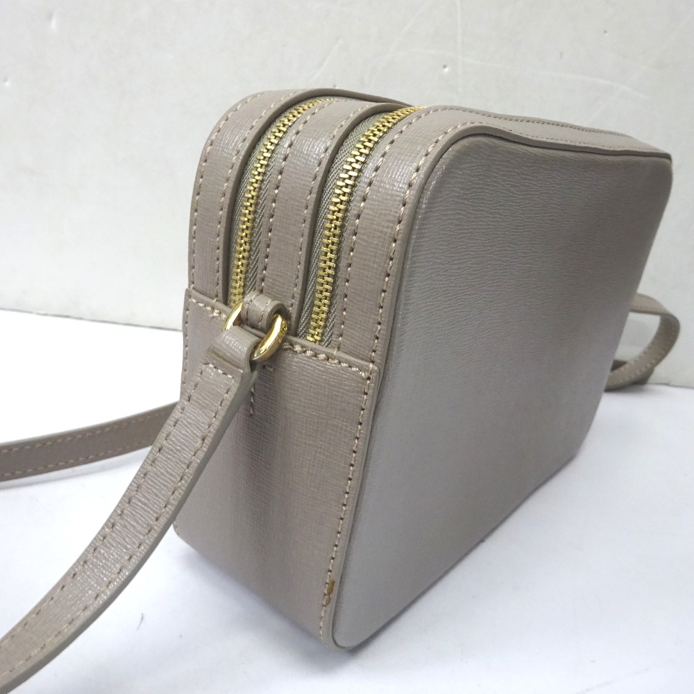 楽天市場】フルラ ショルダーバッグ ダブルジップ グレー ベージュ 超
