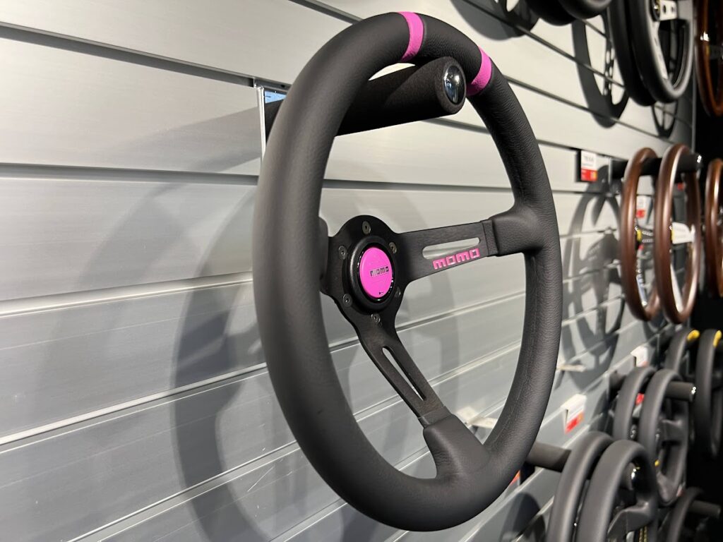 楽天市場】MOMO ステアリング DRIFT PINK RIBBON（ドリフト ピンク