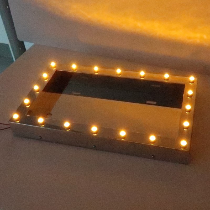 楽天市場】LEDパイロットランプ付ナンバープレート枠 大型トラック用