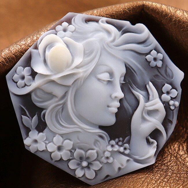 楽天市場】カメオ作品 美しい女性像のアート シェルカメオ シモネッリ