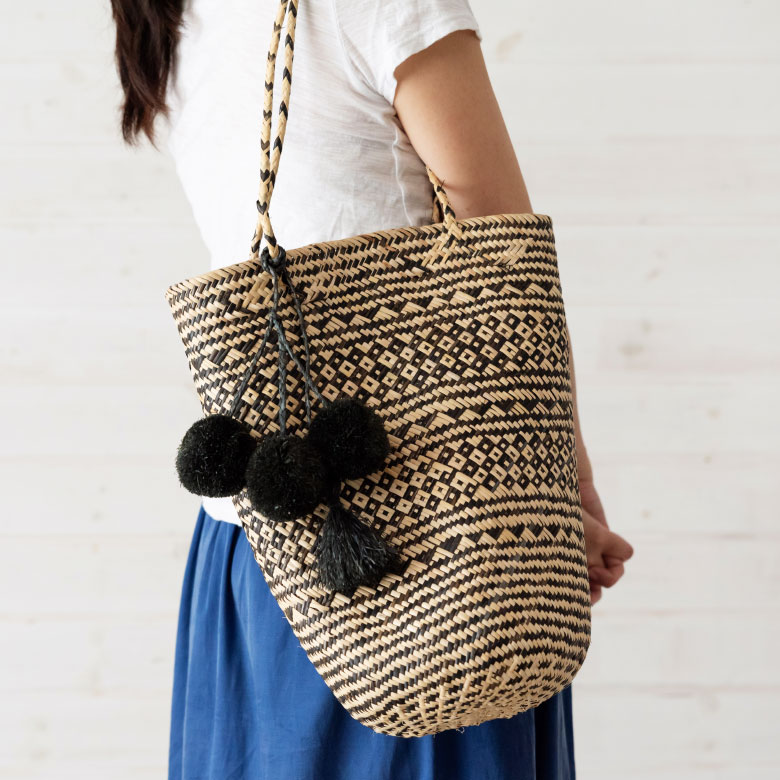 楽天市場】かごバッグ トート カリマンタンバッグ ポンポンチャーム