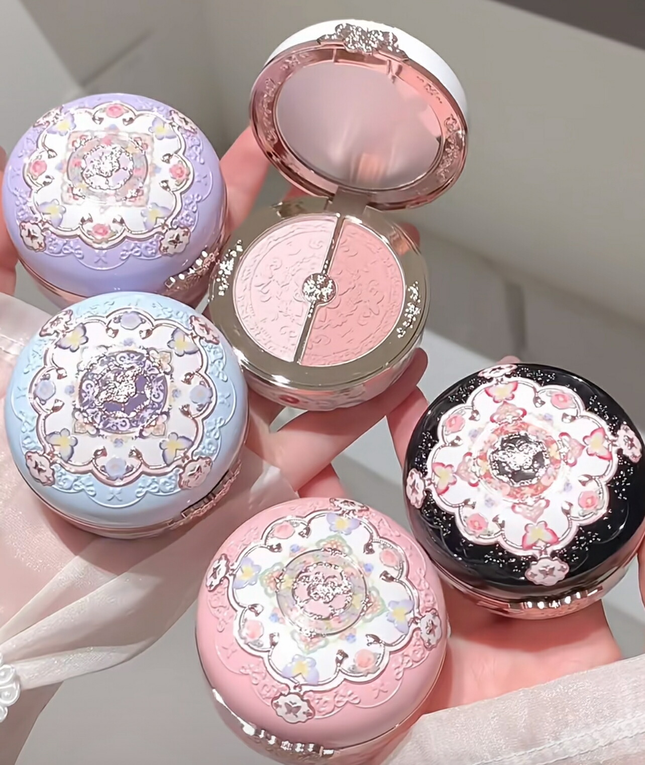 楽天市場】国内発送【胡蝶雲肩チークカラー】Flower Knows フラワー