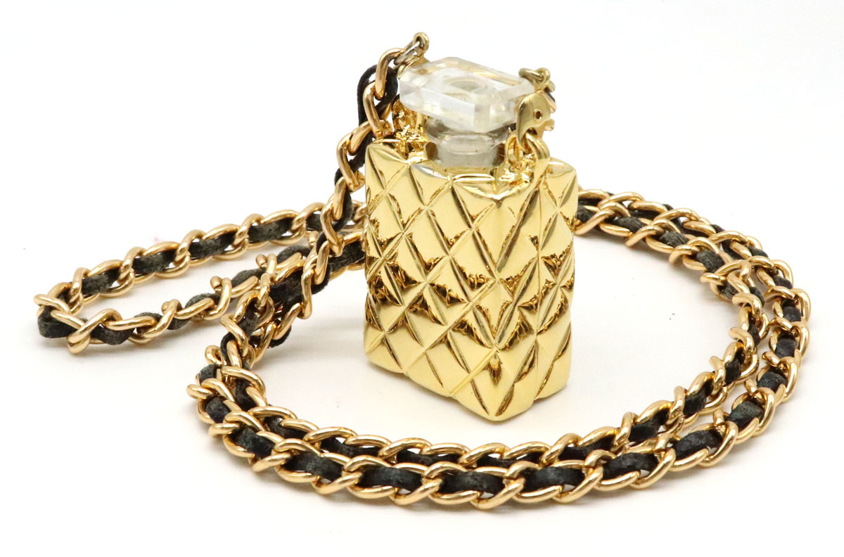 楽天市場】【ジュエリー】CHANEL シャネル NO.19 ナンバー19 香水付