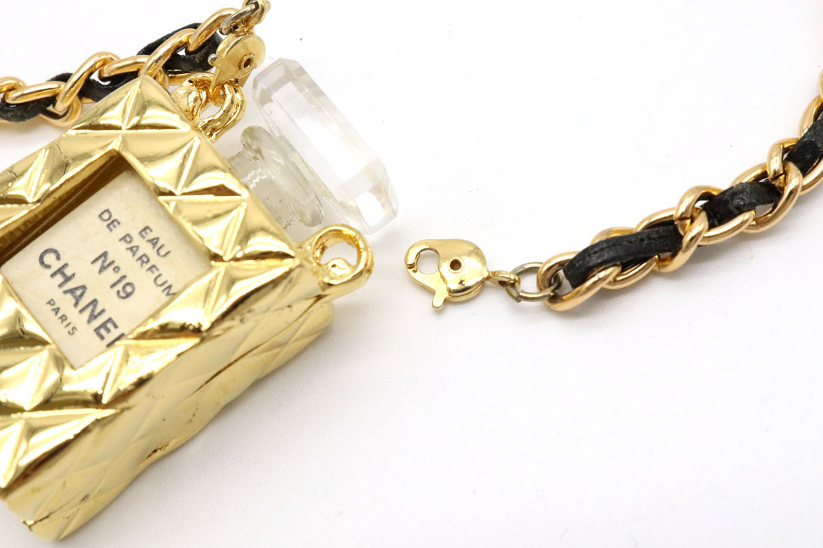 楽天市場】【ジュエリー】CHANEL シャネル NO.19 ナンバー19 香水付