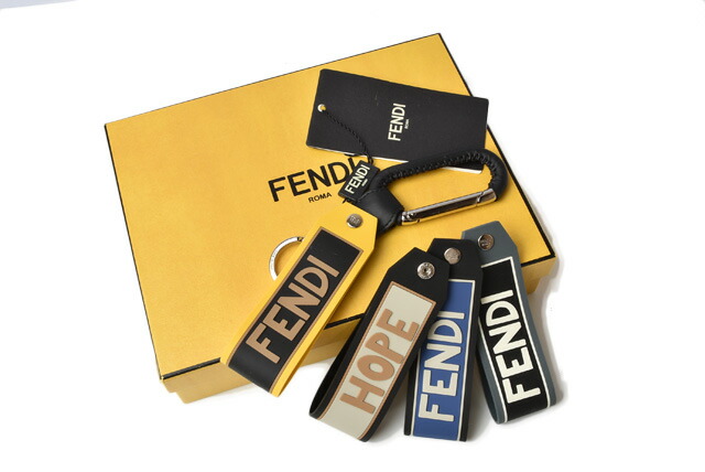 楽天市場】フェンディ キーホルダー/バッグチャーム FENDI カラビナ