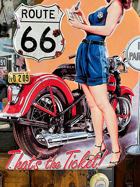 楽天市場】ポリスガール ピンナップガール エンボス ティンサイン