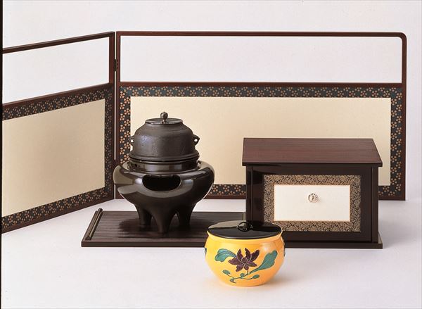 楽天市場】水指 黄交趾牡丹 御室窯（桐箱） ※棚・風炉先・朝鮮風炉