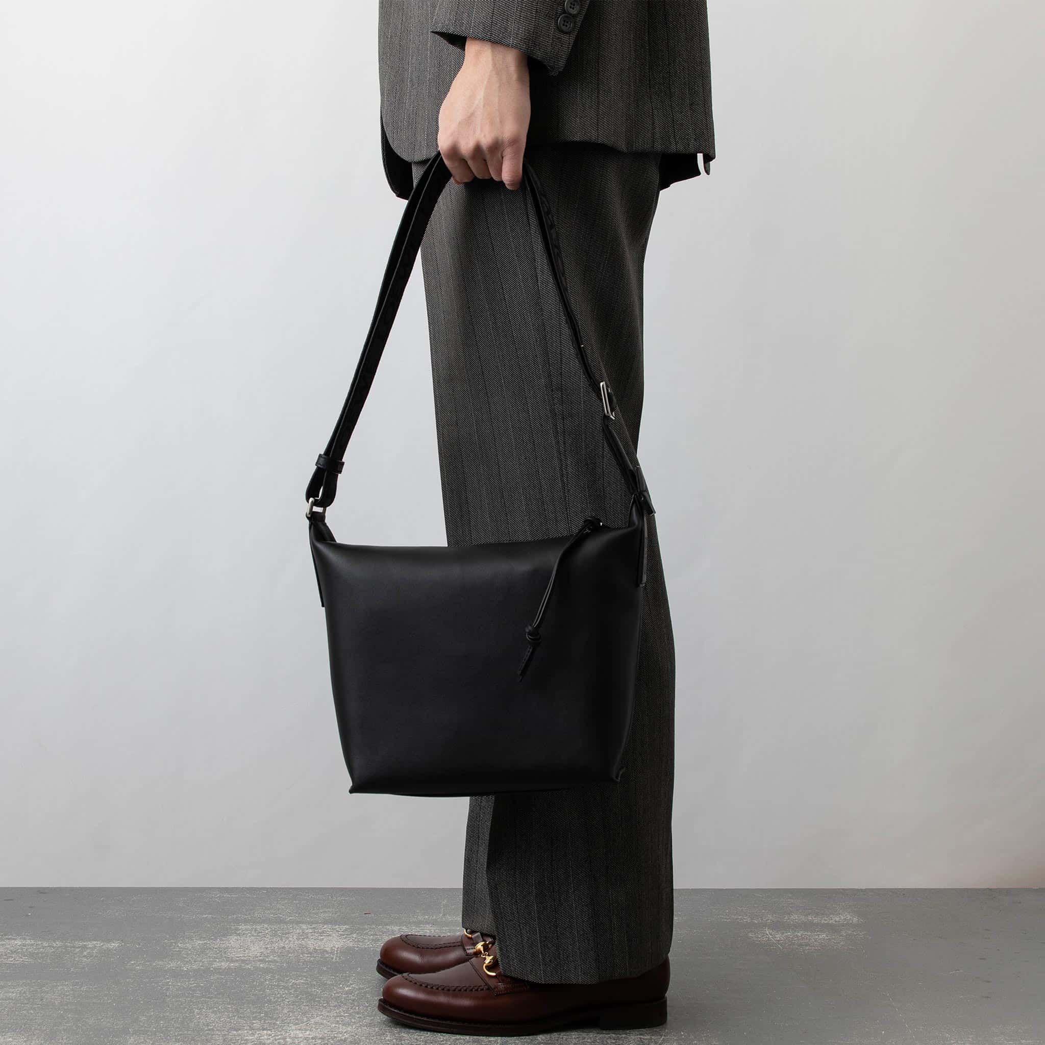 楽天市場】ロエベ LOEWE バッグ ショルダーバッグ CUBI CROSSBODY