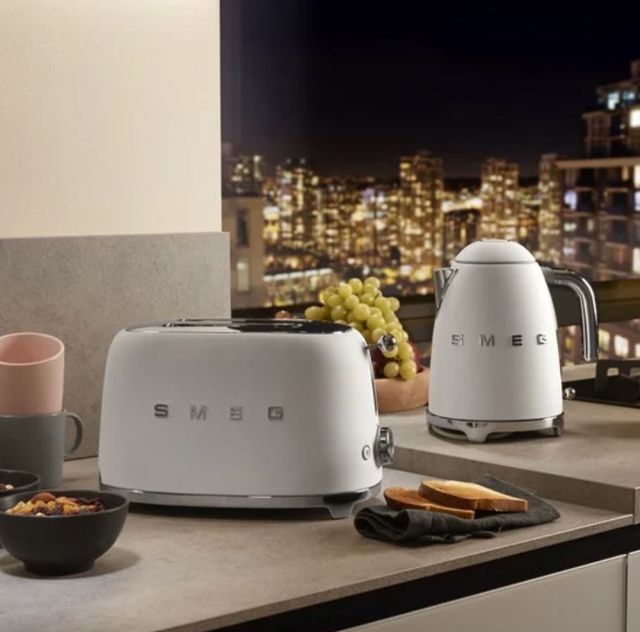 楽天市場】（日本正規販売店）電気ケトル 1.7L【マットホワイト