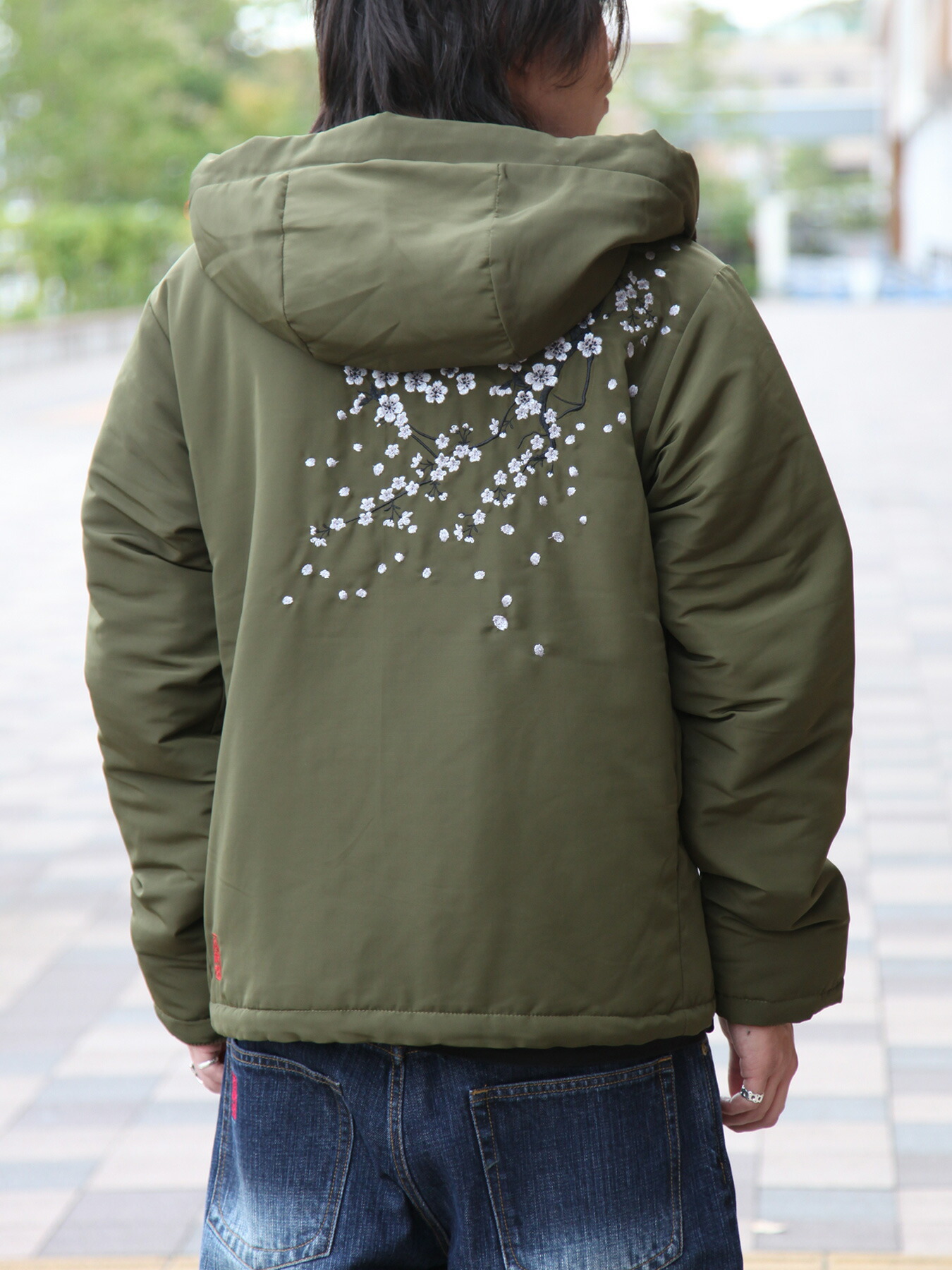 楽天市場】【絡繰魂】冬桜 総刺繍 中綿 ジャケット ｜ 和柄 アウター