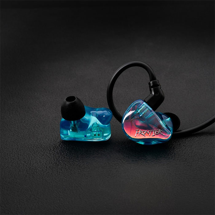 楽天市場】qdc FRONTIER Emerald 有線 イヤホン カナル型 リケーブル