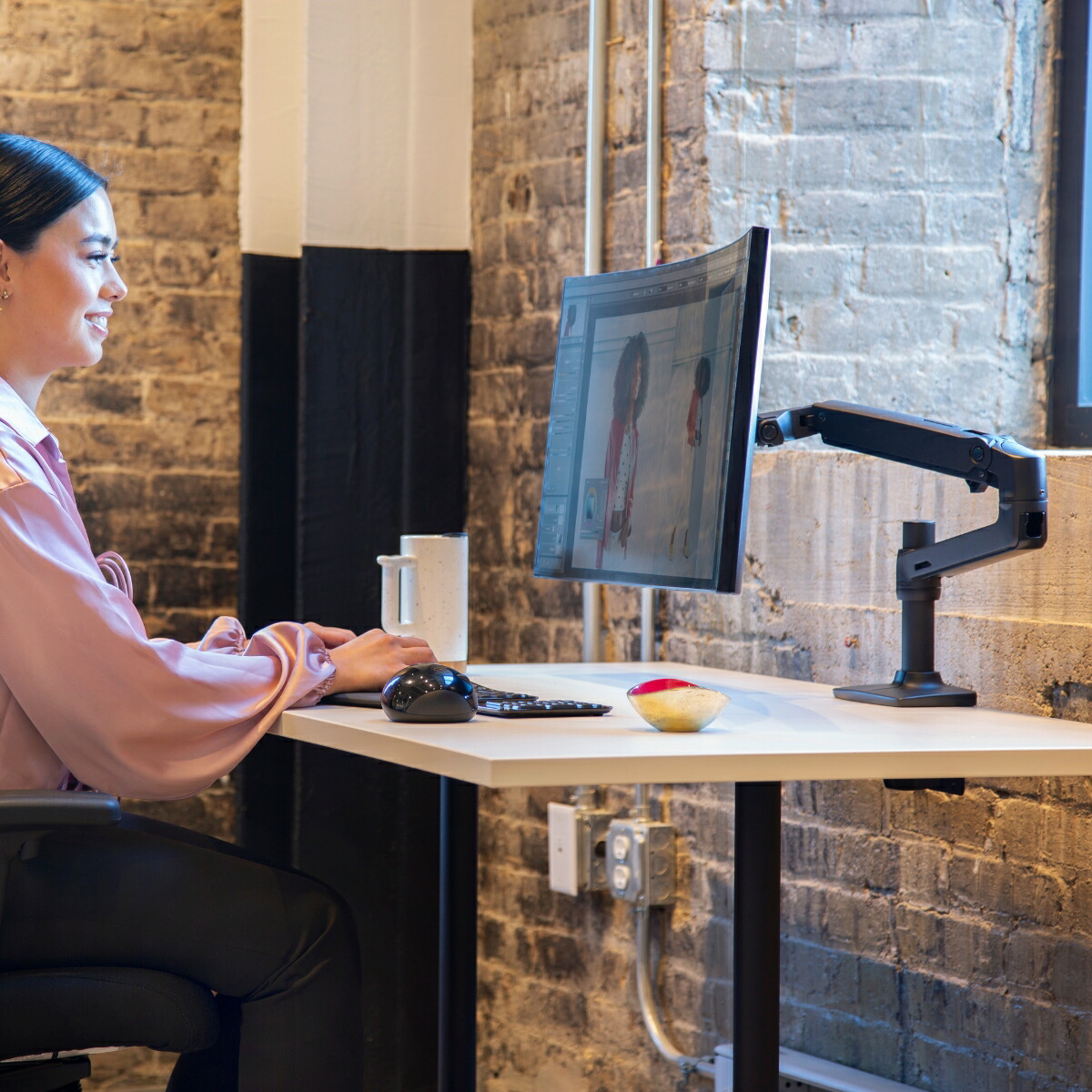 ERGOTRON エルゴトロン LX ブラック モニターアーム（新品） 送料無料