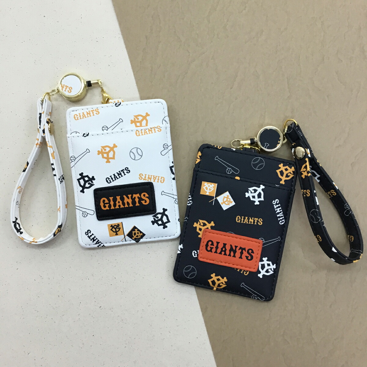 楽天市場】読売ジャイアンツ 公式 公認 総柄 リール付きパスケース