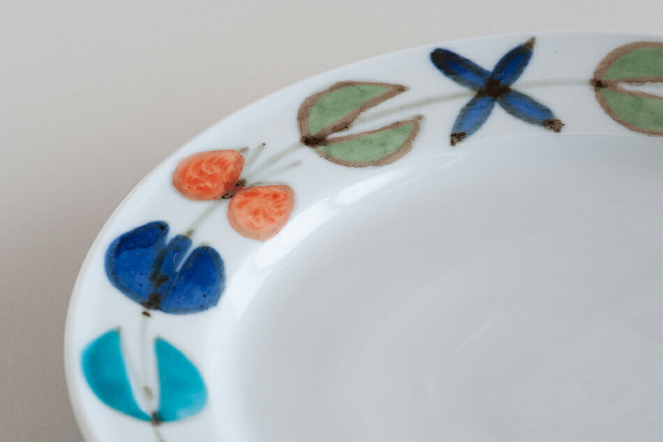 楽天市場】色絵花繋ぎ 平皿 5寸皿（徳永遊心） : free design（フリー