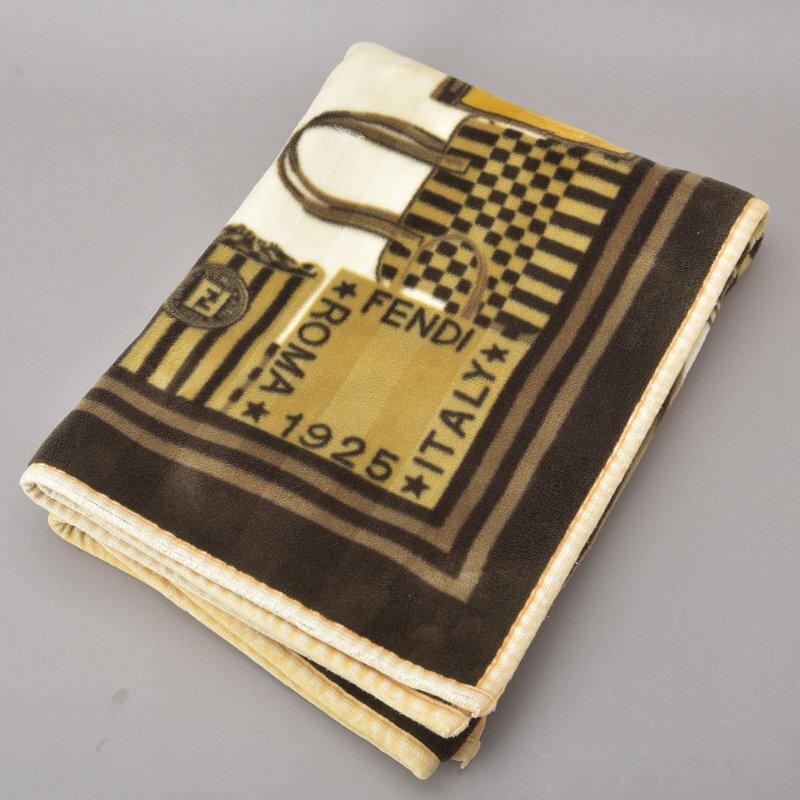 極美品✨ フェンディ FFロゴ ズッカ 総柄 ブランケット ブラウン 毛布