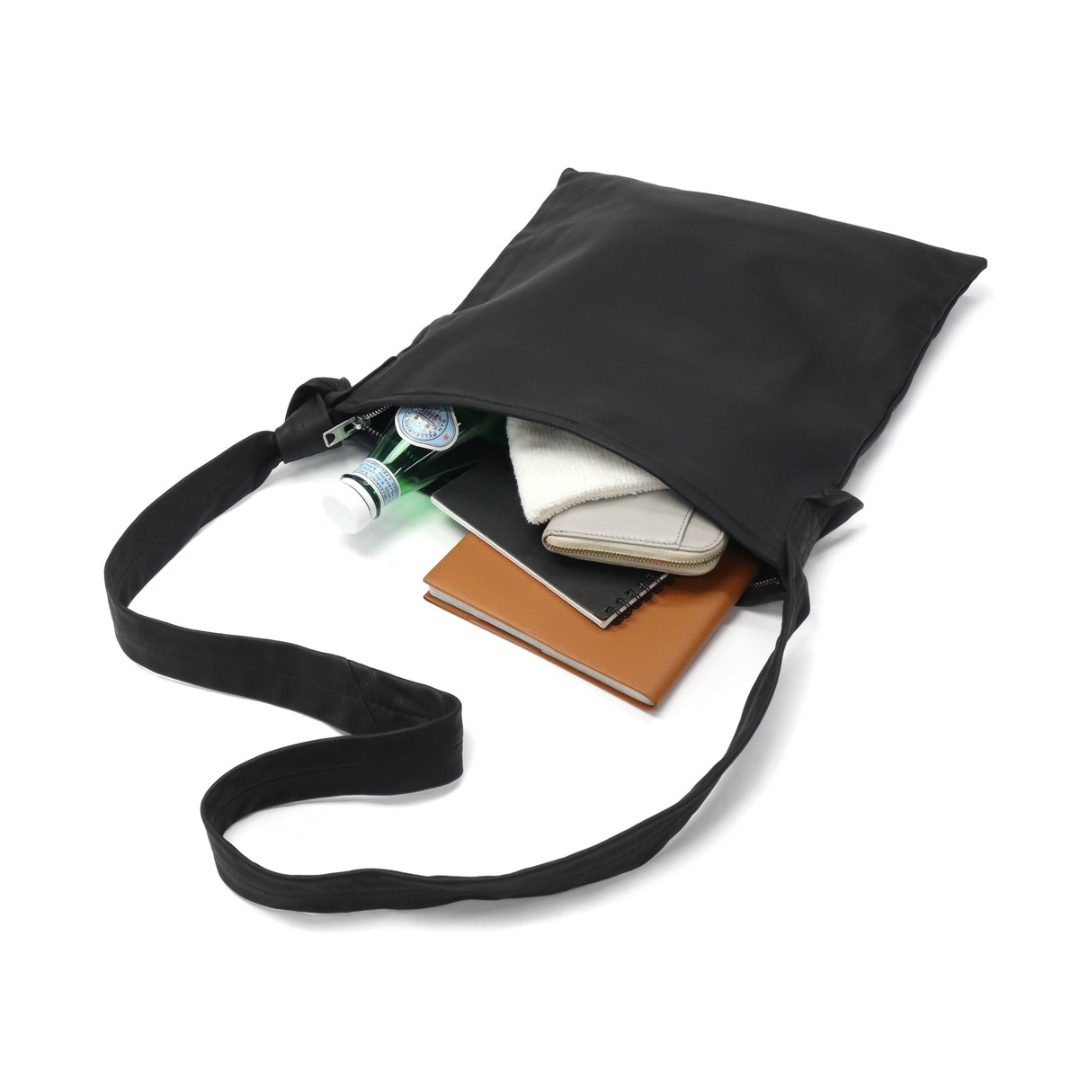 楽天市場】もれなくレザー巾着プレゼント REN ショルダーバッグ メンズ