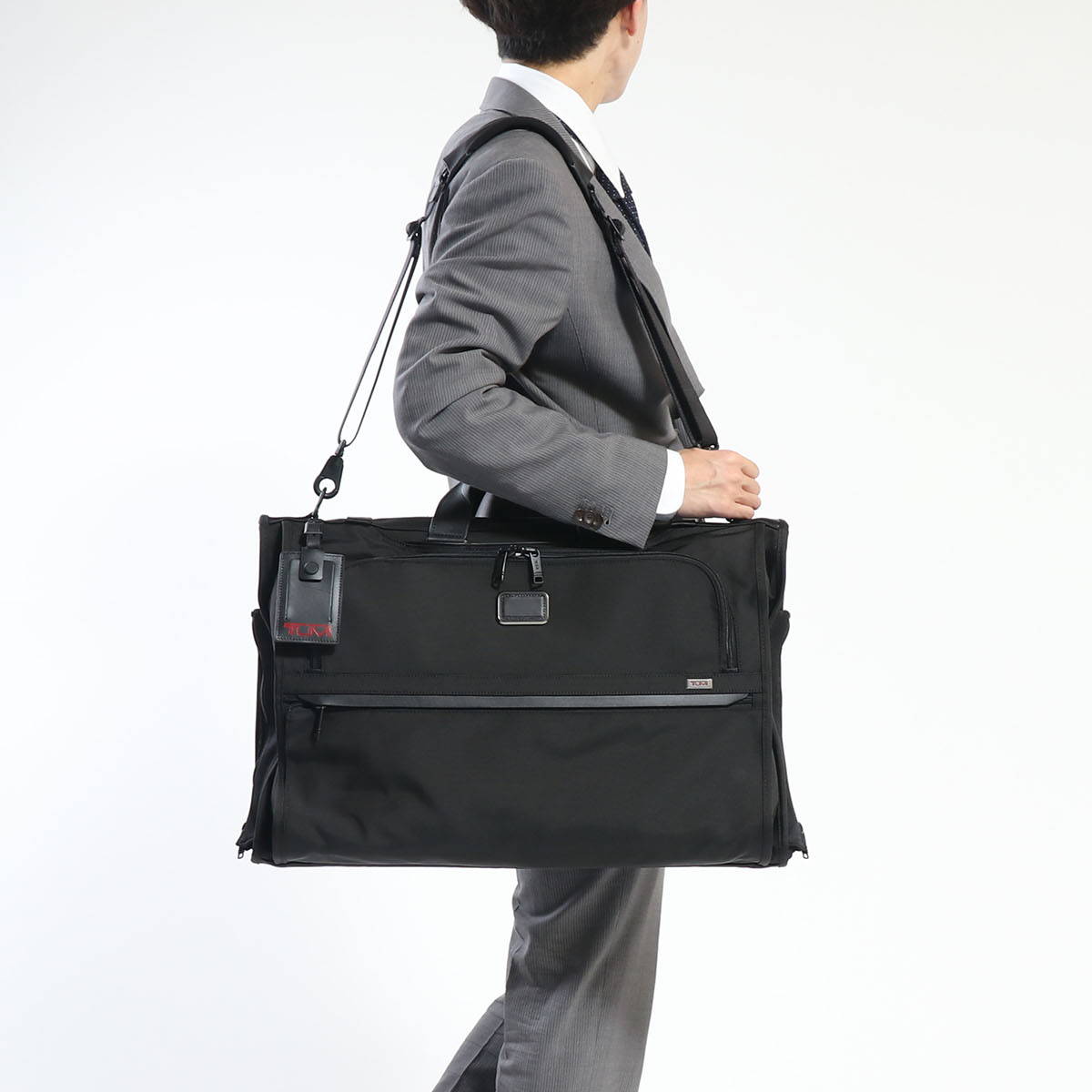 楽天市場】【正規品5年保証】 トゥミ ガーメントバッグ TUMI Alpha3