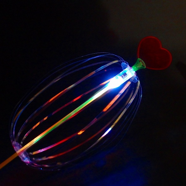 楽天市場】【光るおもちゃ】光るくるくるハナビ棒 20個セット【光る