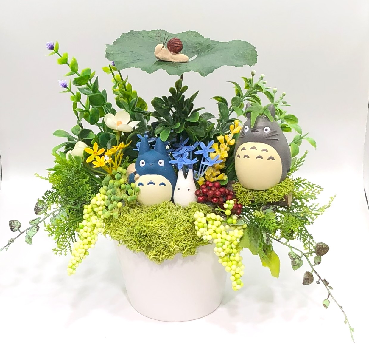 楽天市場】となりのトトロ「森の雨宿り 大トトロは外で我慢 ！」ジブリ