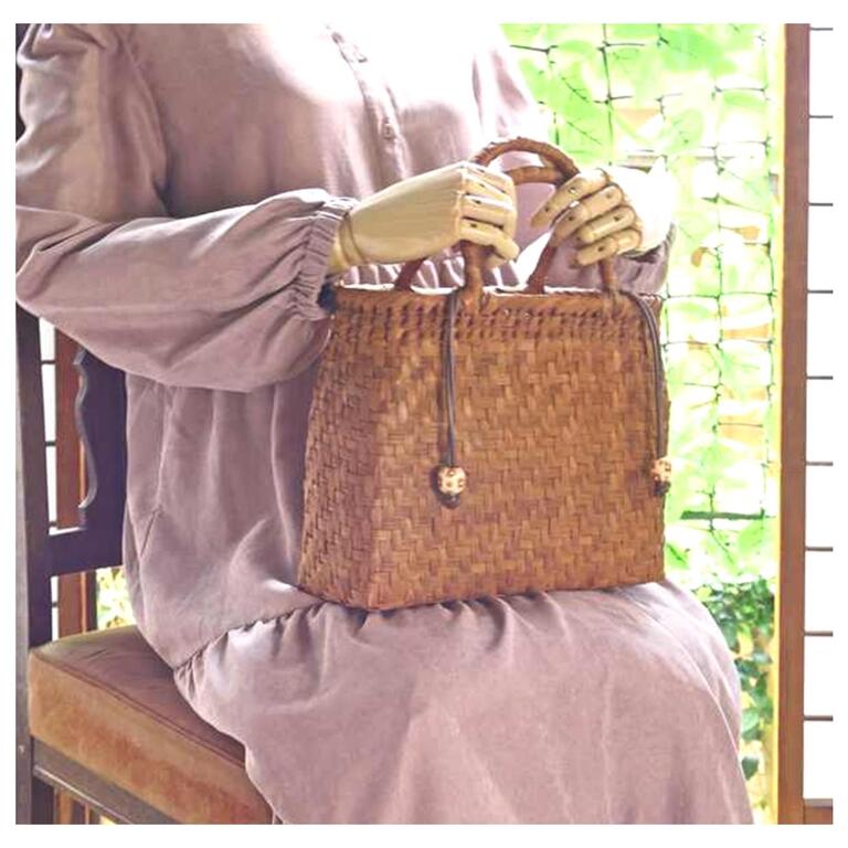 楽天市場】山葡萄 かごバッグ 小さめ 網代編み 巾着付き 柿渋染め 山