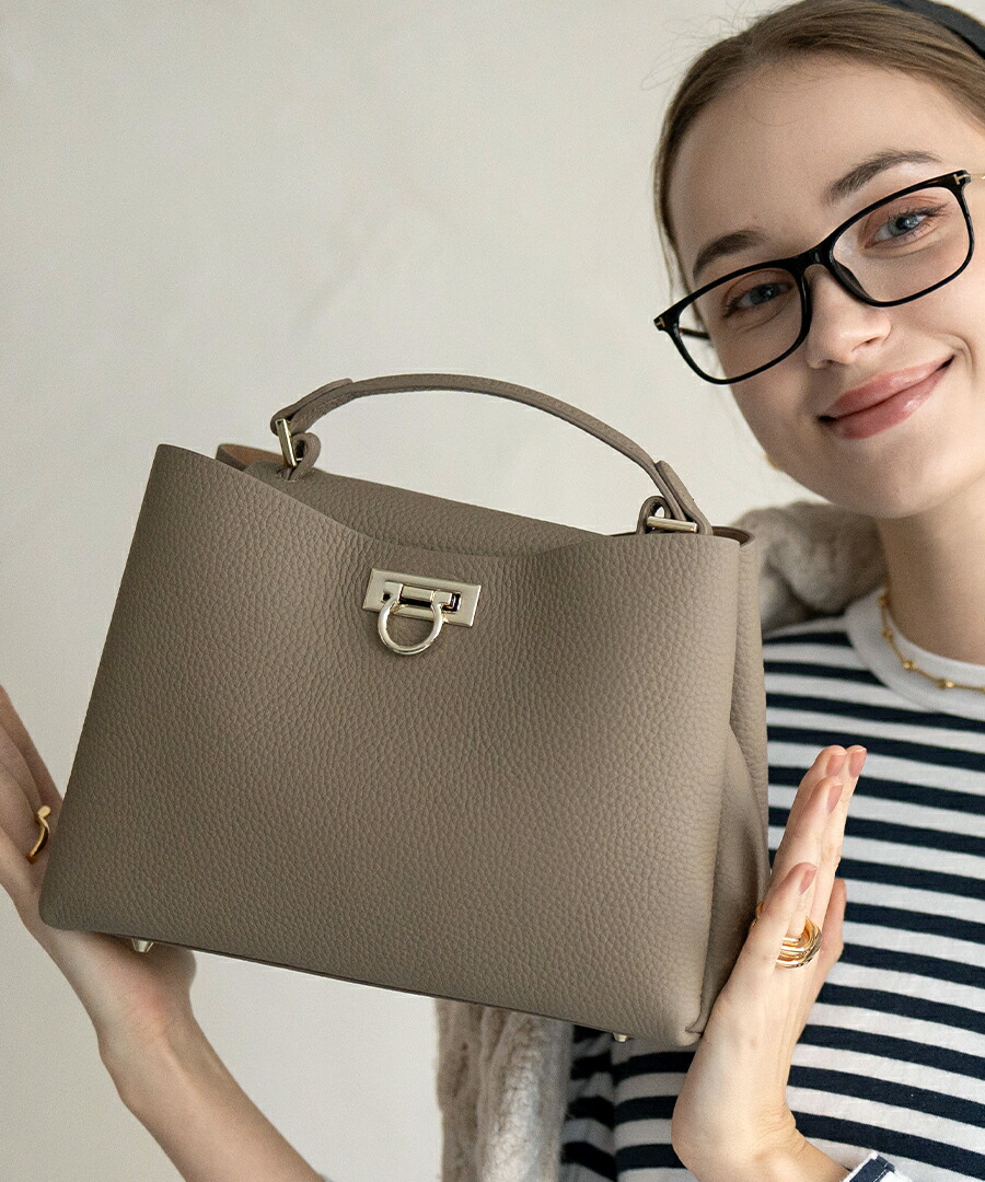 楽天市場】シンプルな美しさと使いやすさと安心感がここに｜ 本革