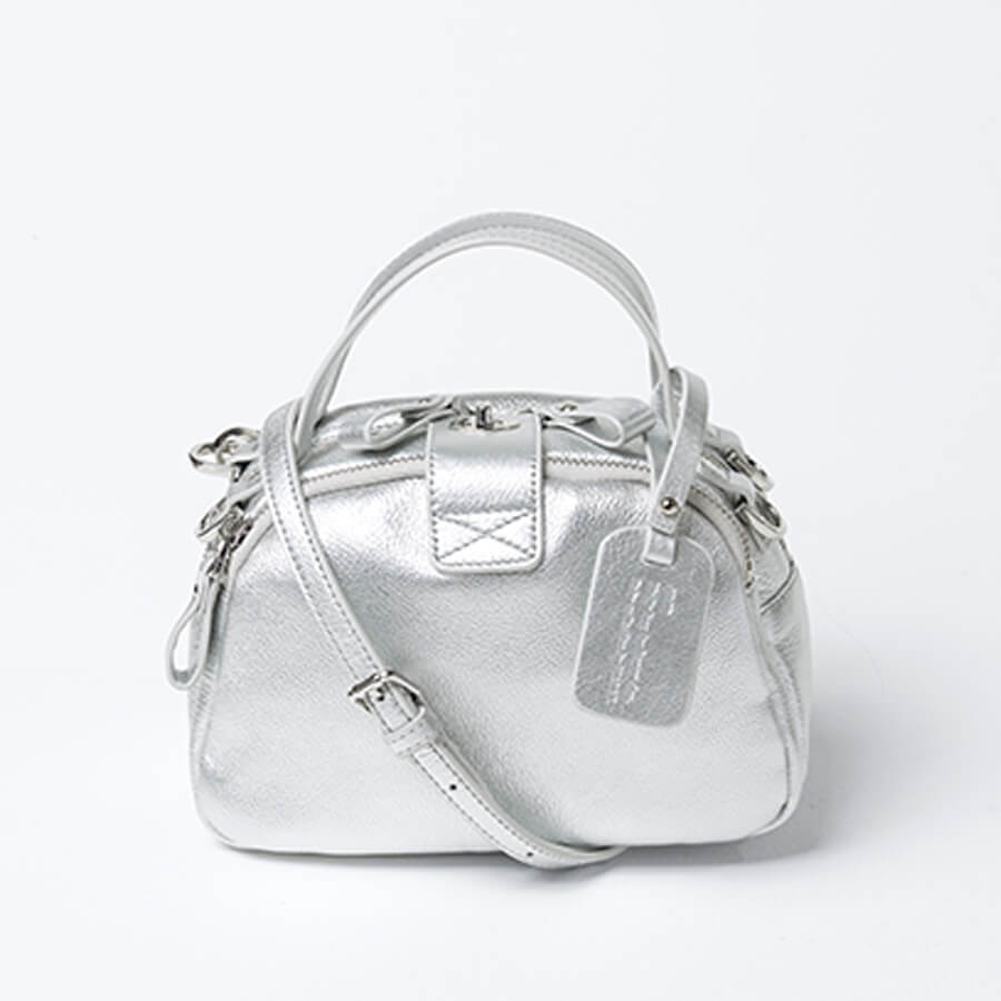 楽天市場】これひとつで全て解決する存在感｜ 本革 ショルダーバッグ