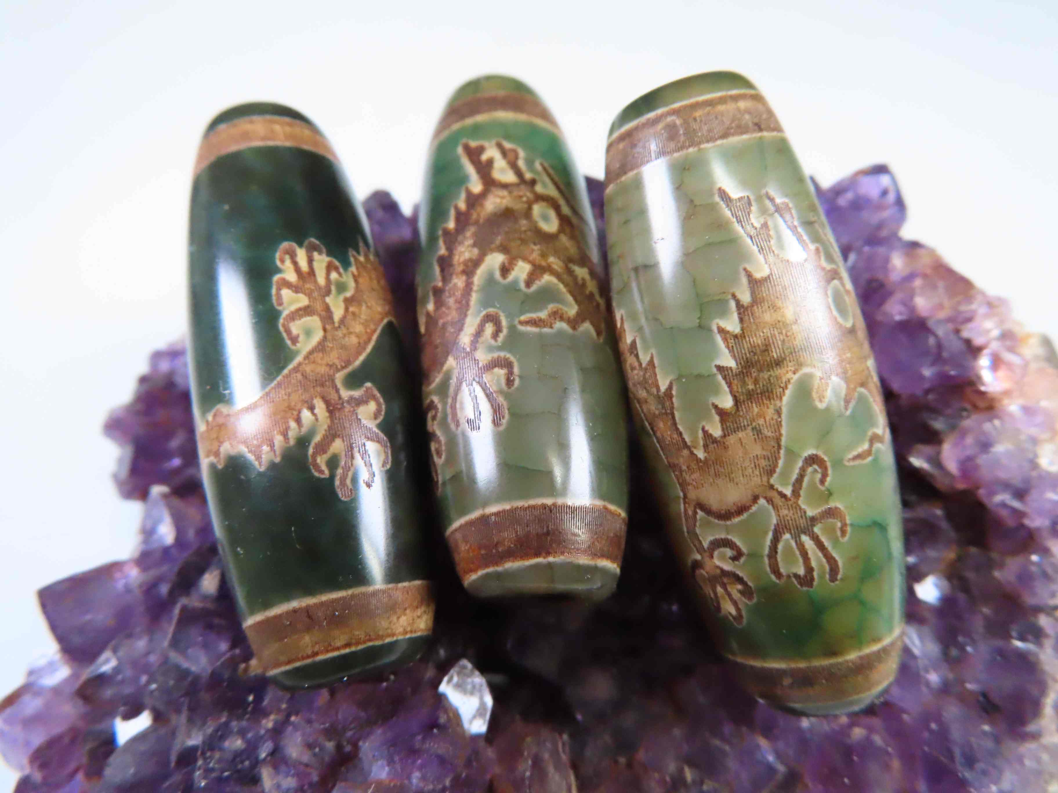 楽天市場】【当店オススメ】激レアカラー！龍の鱗模様が際立つ天珠