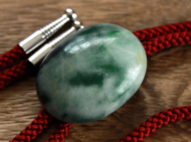 楽天市場】糸魚川翡翠ループタイRP0020 翠雅 作 : 糸魚川ヒスイの店