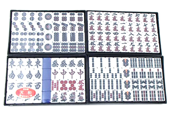 楽天市場】国産手打麻雀牌セット 崩れにくい【アール牌】 天和（青）白