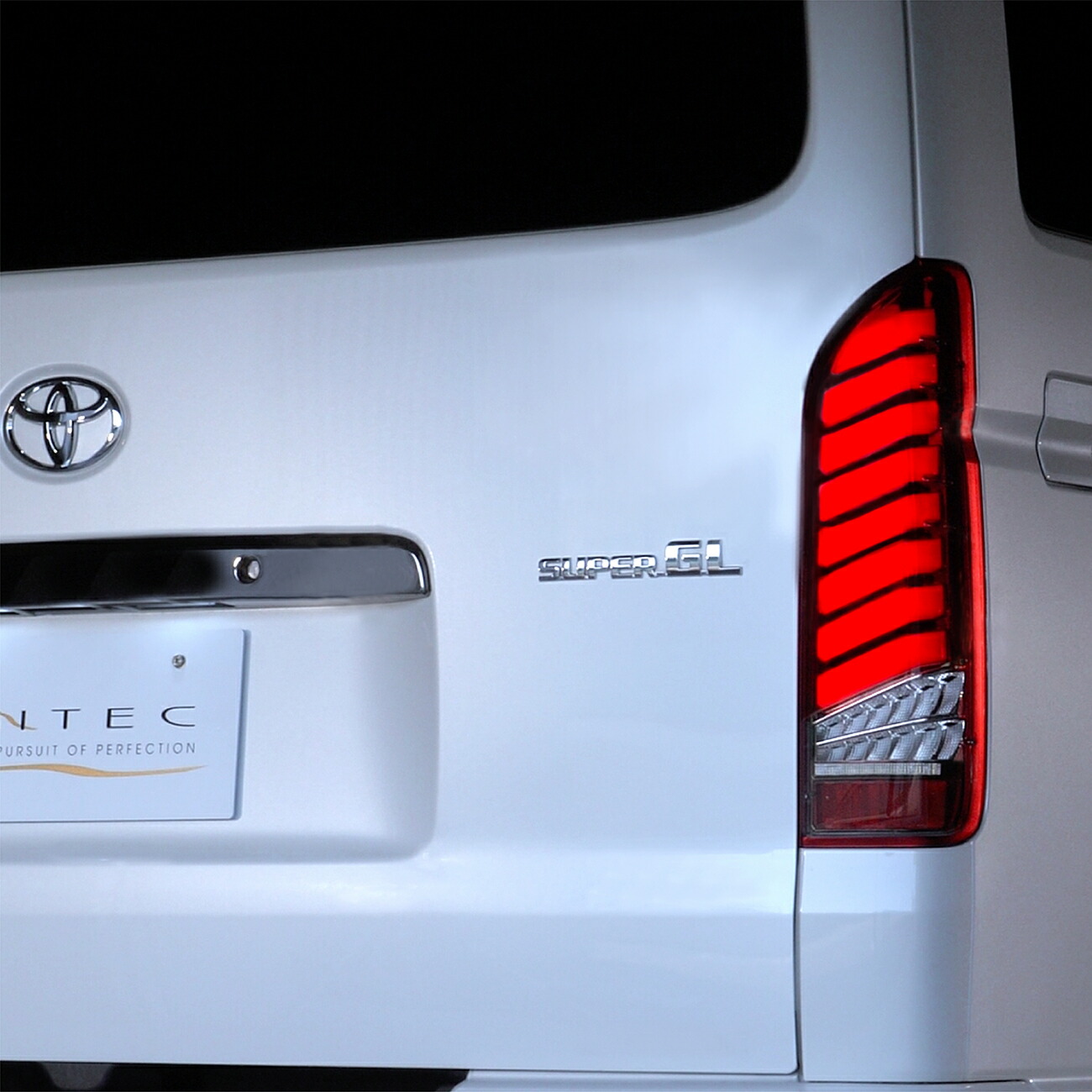 楽天市場】【P10倍 3/1はワンダフルデー】ハイエース フルLED