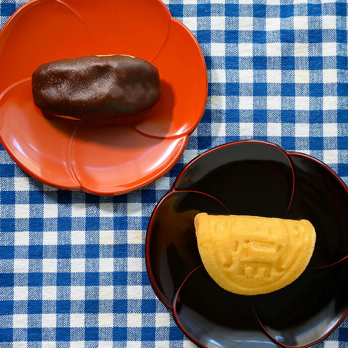 川崎和楽 赤楽 捻梅 銘々皿 5客 共箱 川崎和楽 赤楽 捻梅 銘々皿 5客 共箱