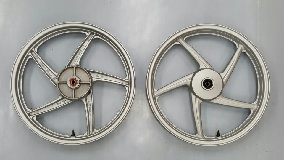 楽天市場】スーパーカブ110 (JA10) キャストホイール前後セット 海外