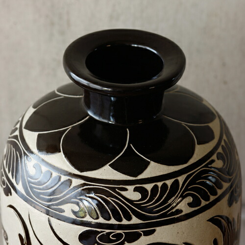 獅子と龍の彫刻陶器壺 染付龍刻唐獅子牡丹文花瓶 ｜ みかわち焼 三川内