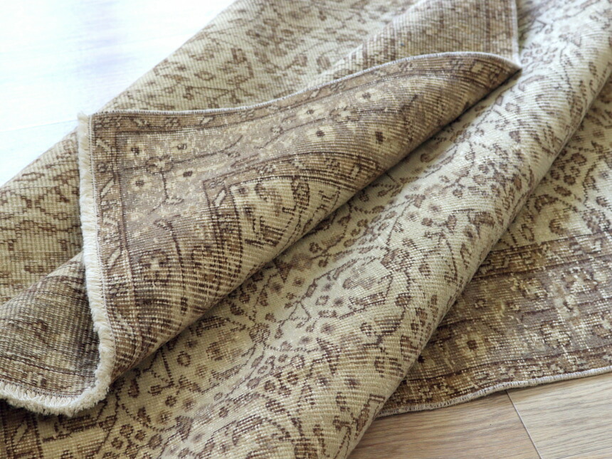 楽天市場】オーバーダイド ヴィンテージラグ ベージュ 276×166cm