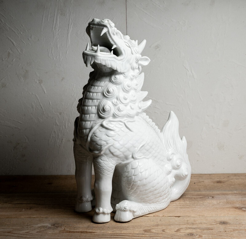 楽天市場】作家物○白磁麒麟大型置物○片方のキバが欠損 | 高さ48.5cm