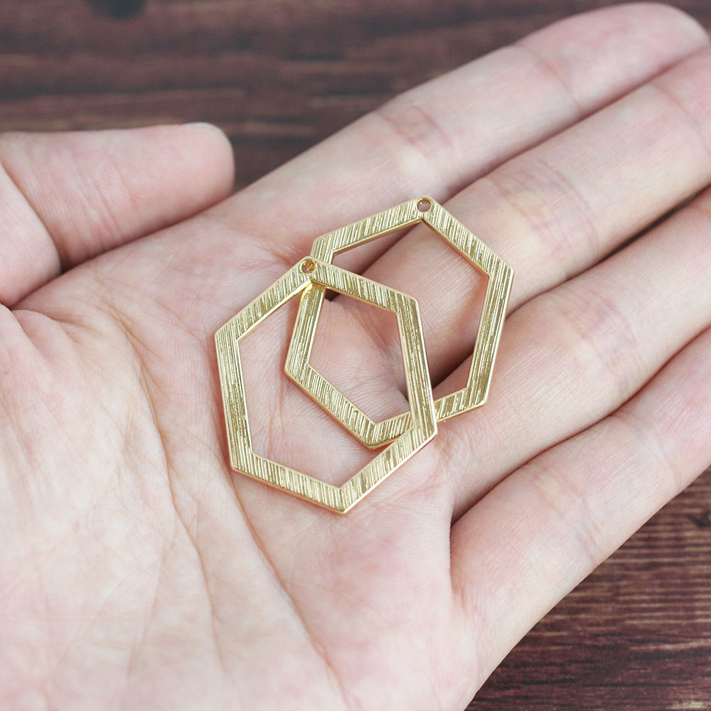 楽天市場】スジ入り六角形フープチャーム ゴールド 2個 アクセサリー