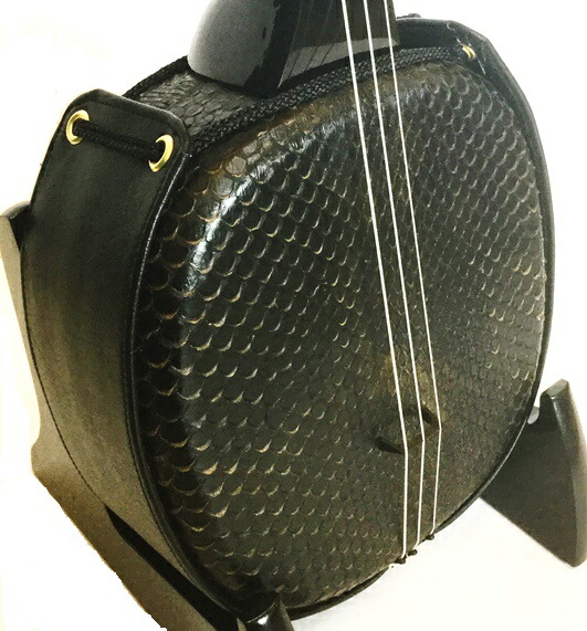 楽天市場】三線 本皮 本蛇皮強化張り：ブラック 真壁型 黒塗り