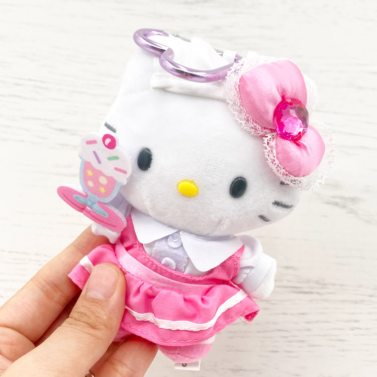楽天市場】ハローキティ ラブリーフリルマスコットキーホルダー メイド