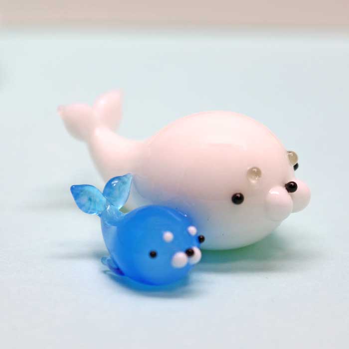 楽天市場】ガラス細工 子育てアザラシ(ﾌﾞﾙｰ) あざらし アザラシ 哺乳類