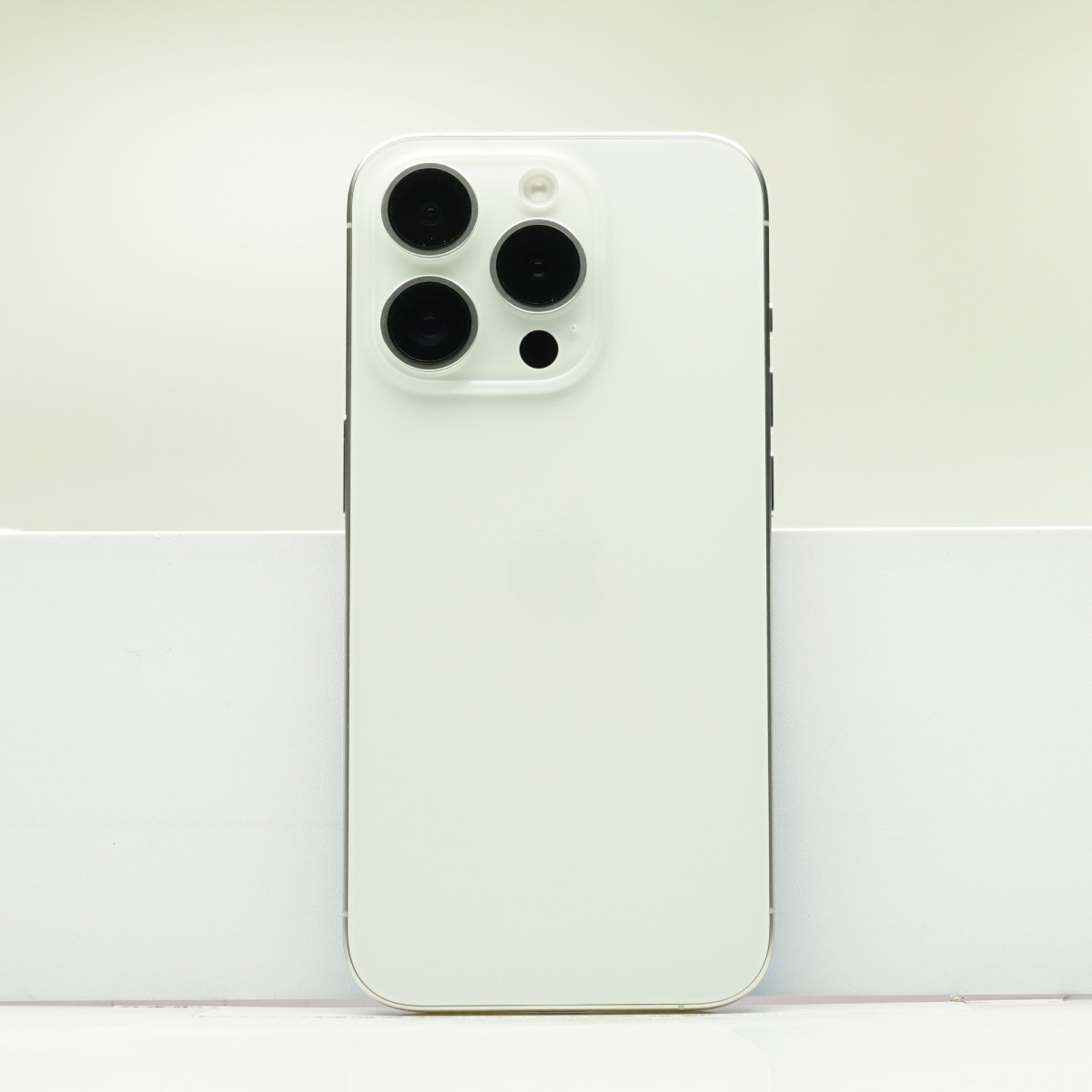 iPhone15pro ホワイトチタニウム128GB SIMフリー iPhone15 Pro 128Gb