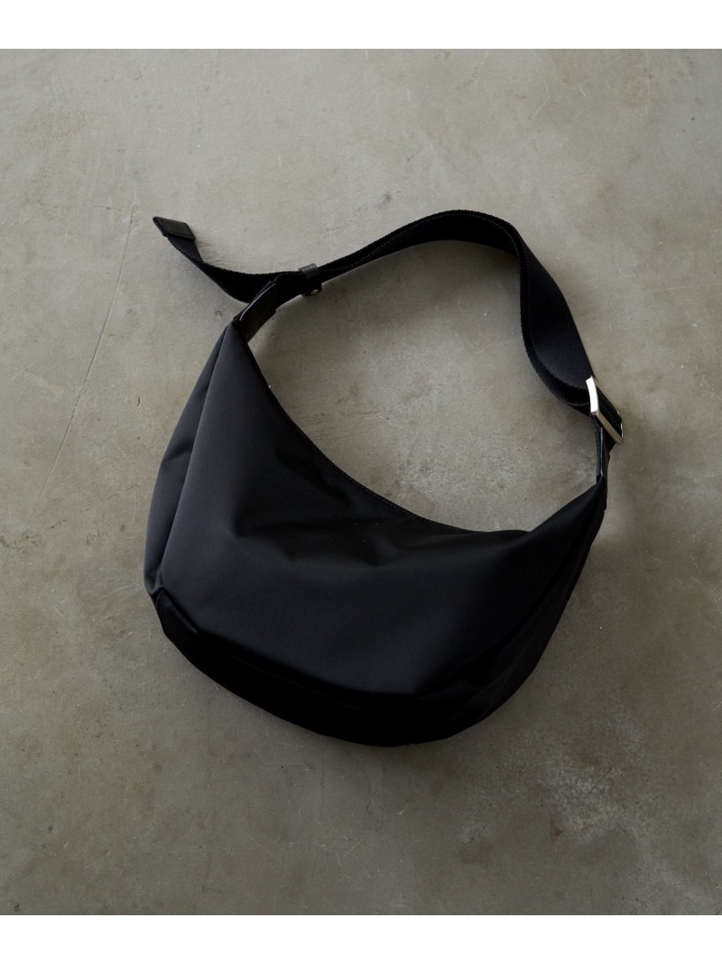 楽天市場】《3/4~価格改定》クラウズナイロンラウンドショルダーバッグ