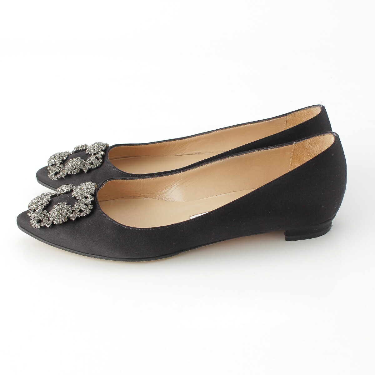 マノロブラニ ビジューハンギシフラットシューズ 【公式通販】