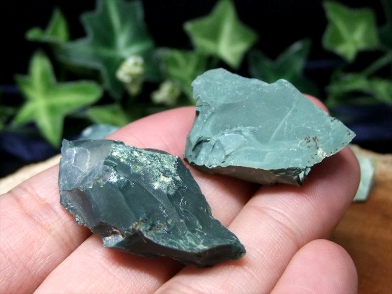 楽天市場】○希少 国産原石【出雲石 (碧玉) 原石】9個セット 約30g