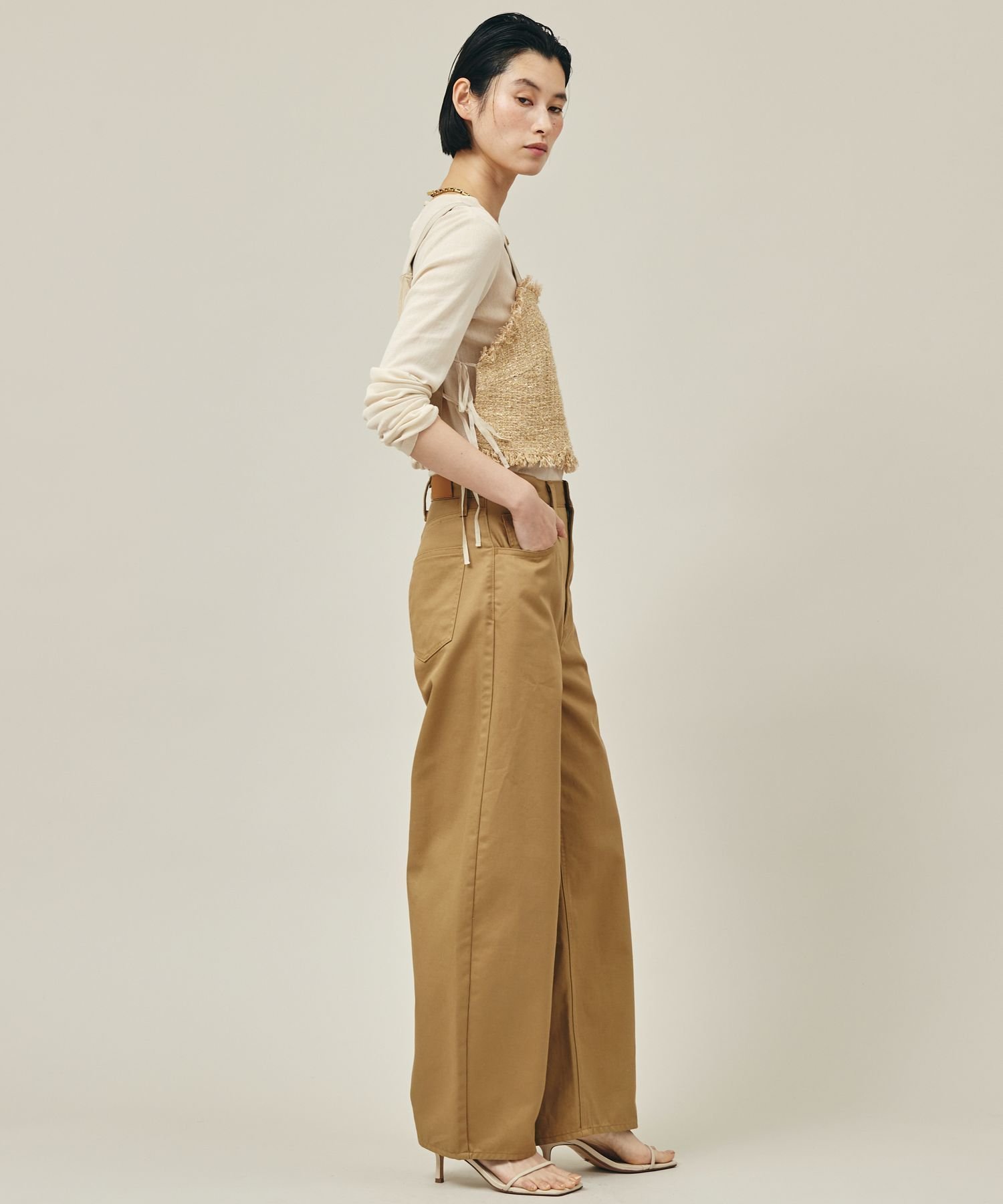 極美品 Curensology カレンソロジー チノカーヴィーパンツ 定価2.5 Curensology(カレンソロジー)/＜&RC＞チノカーヴィーパンツ