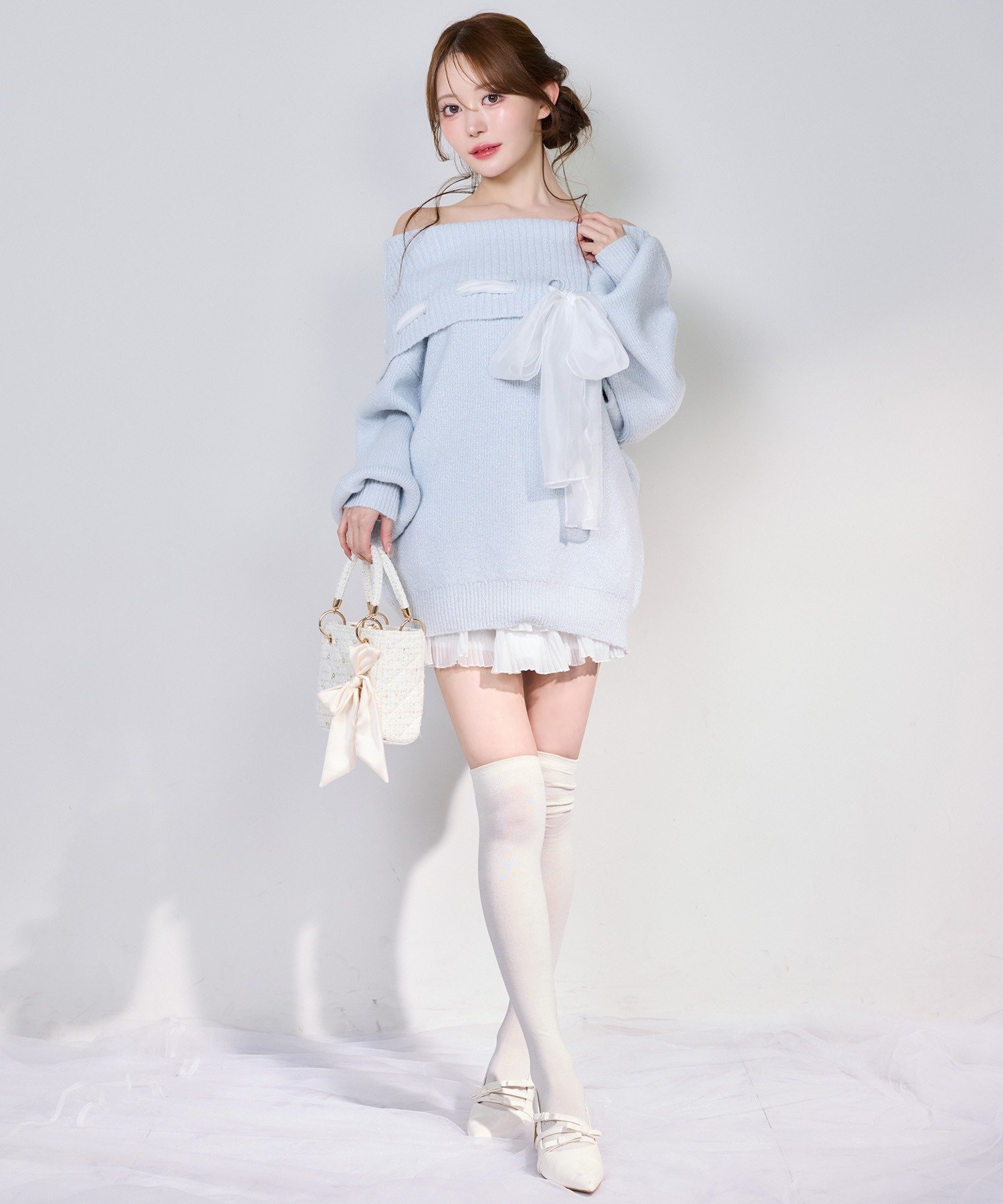 one after another NICE CLAUP｜リボン付きオフショルニットワンピ