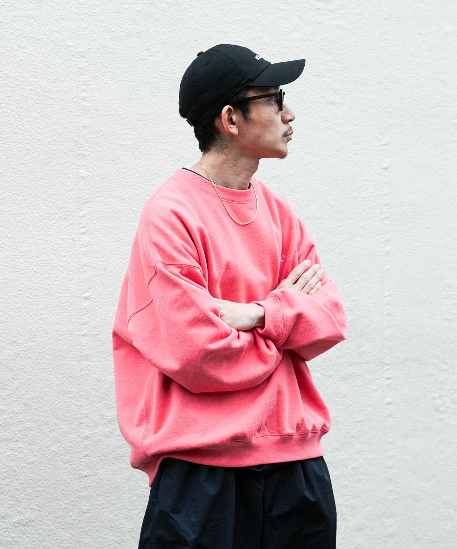 URBAN RESEARCH｜Wide Dad SUPER WIDE SWEAT CREW-NECK | Rakuten