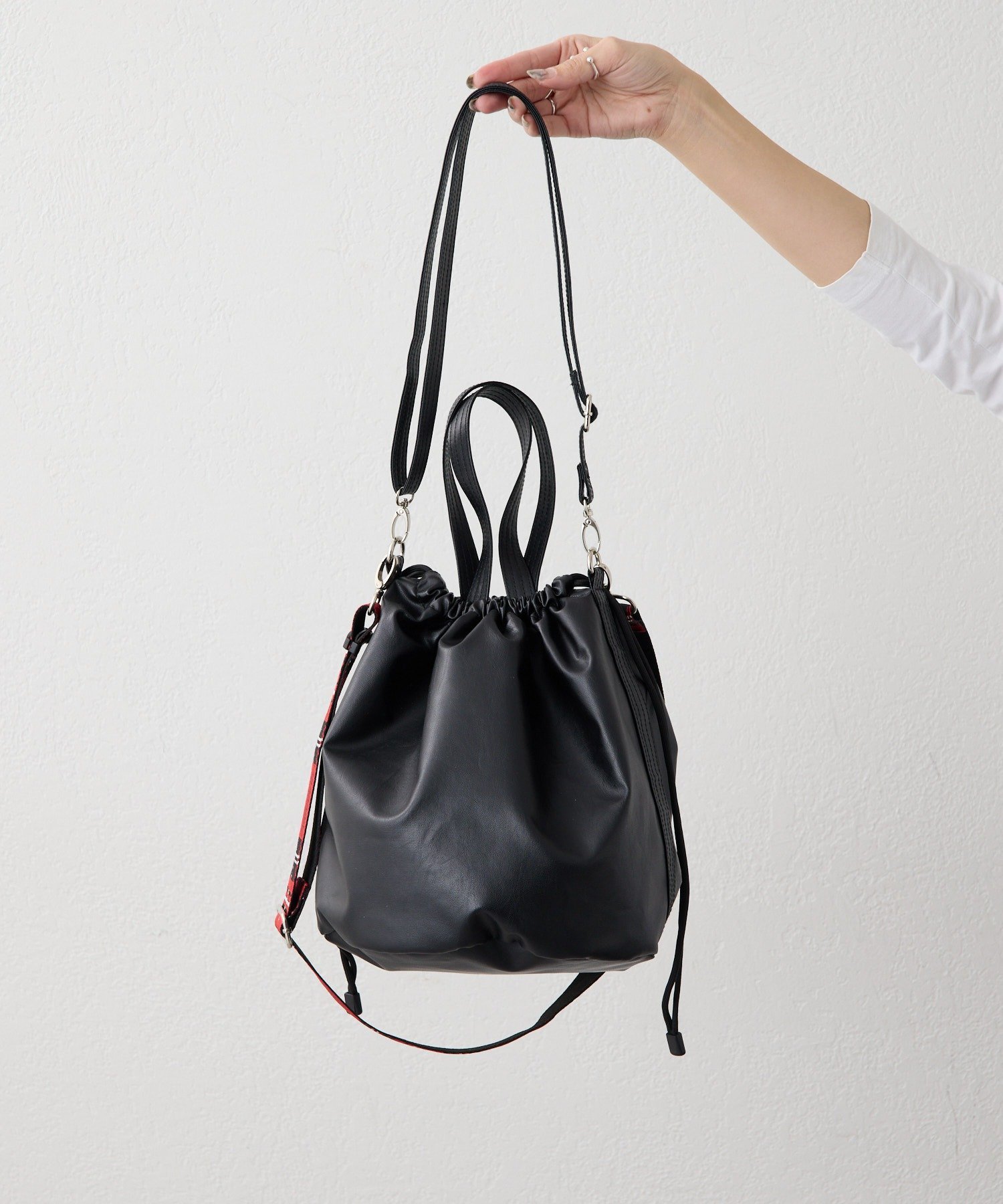 ear PAPILLONNER｜アウトポケット巾着ショルダーバッグ | Rakuten