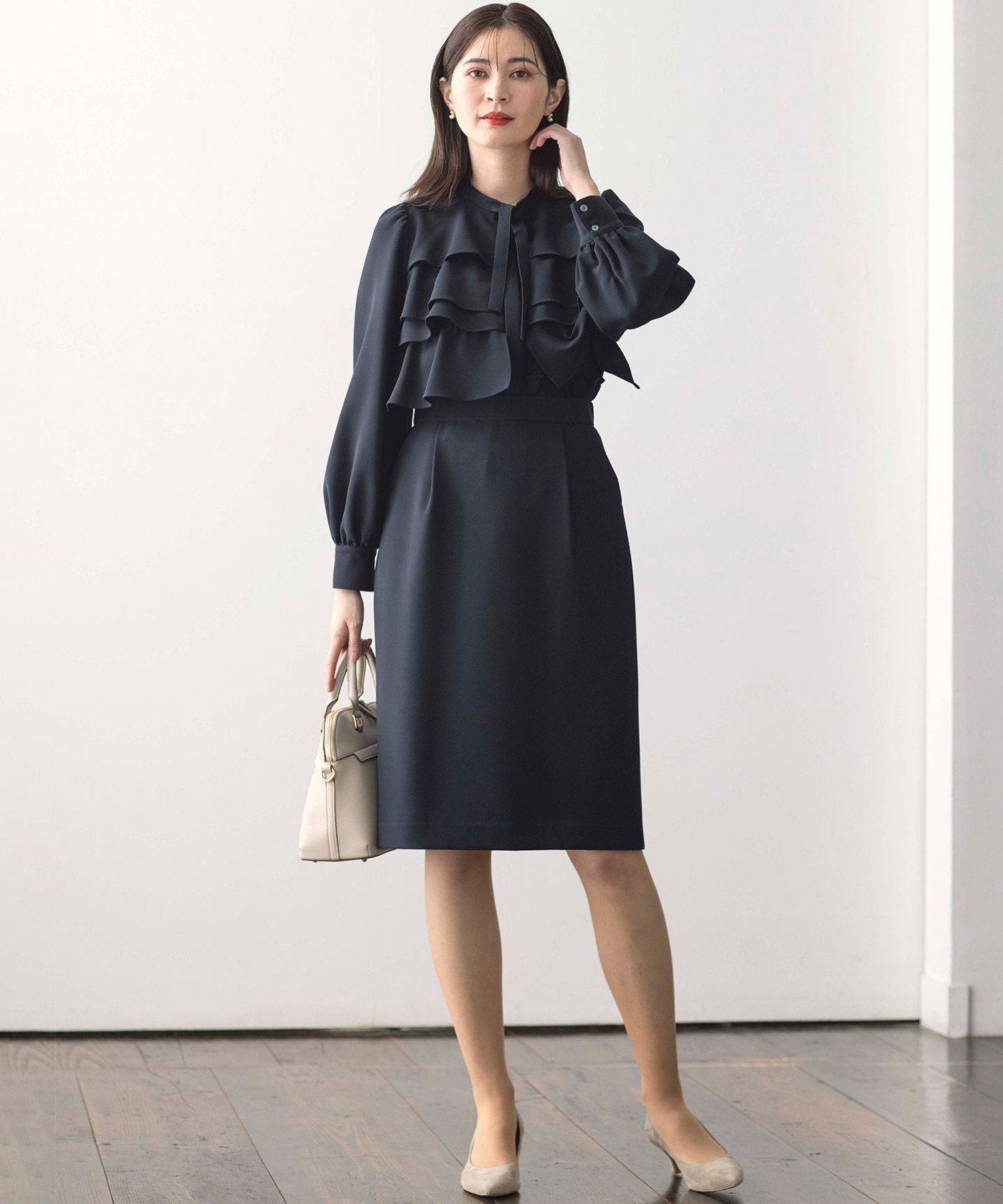 組曲｜【VERY3月号掲載・KUMIKYOKU NAVY】コンフォータブルドレープ