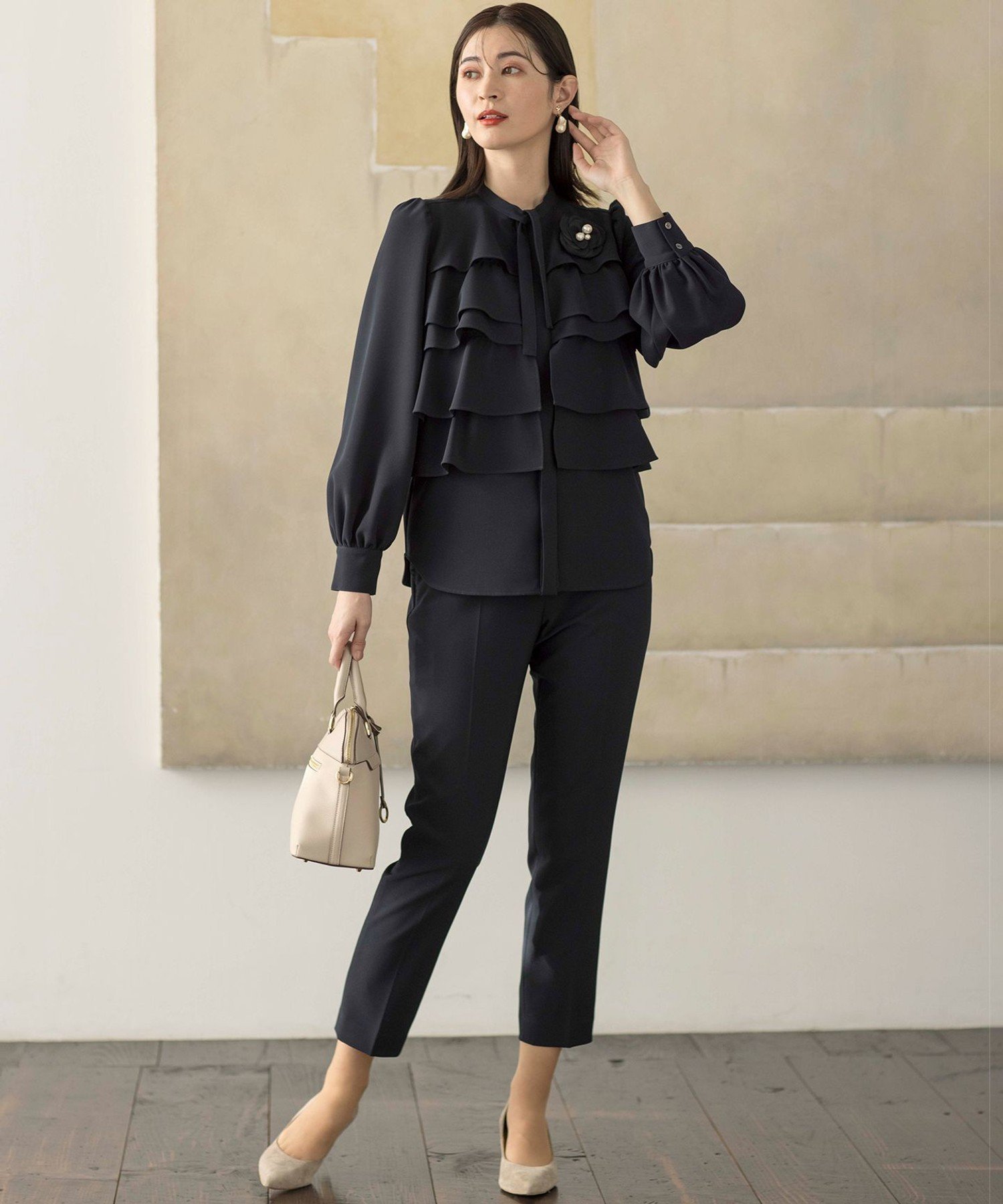 組曲｜【VERY3月号掲載・KUMIKYOKU NAVY】コンフォータブルドレープ