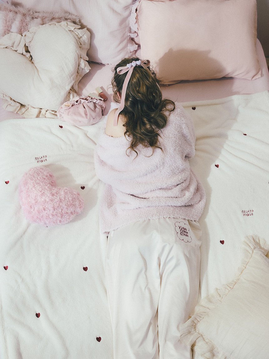 gelato pique｜【Sleep】ハートロゴちび刺繍 毛布 | Rakuten Fashion